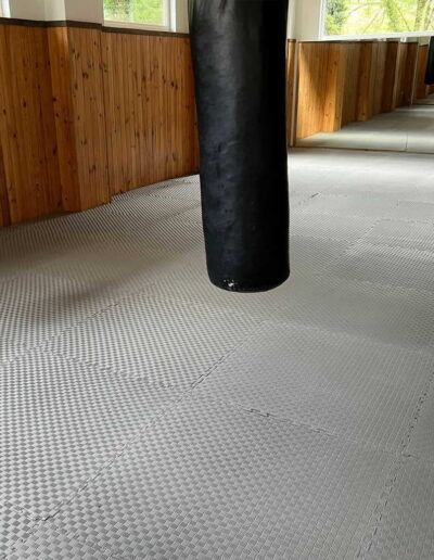 20mm Reversible Jigsaw Mat, Grey/Black - 5 lines model | Installed
